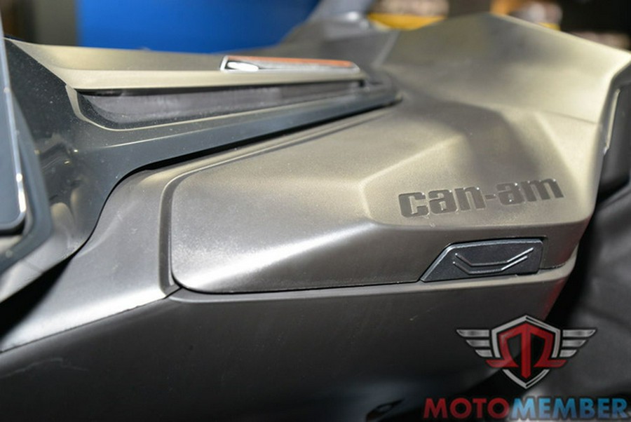 2025 Can-Am Maverick R Max X Legion Red