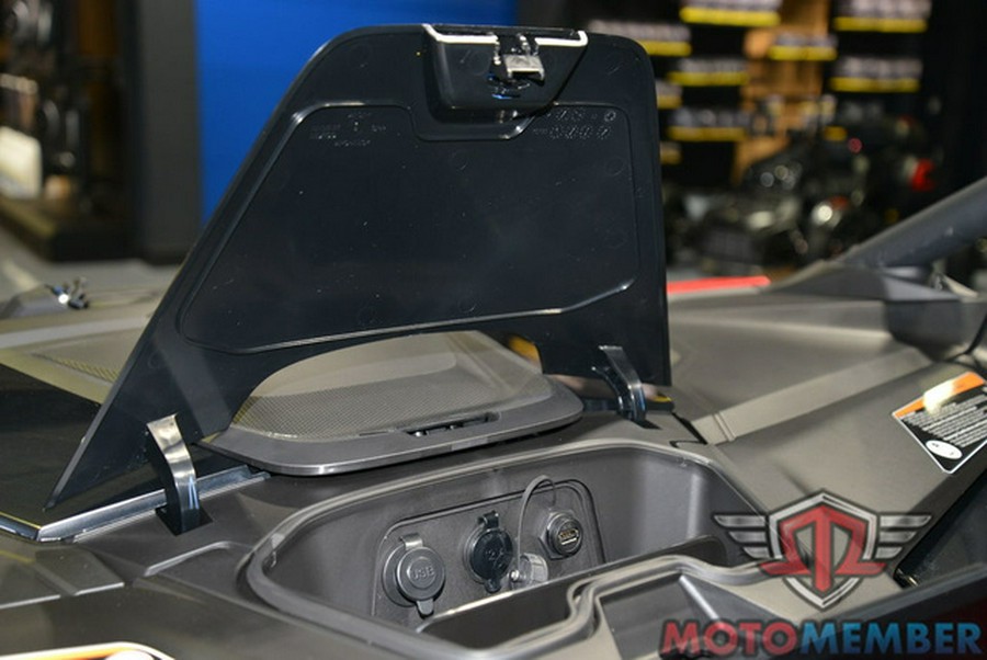 2025 Can-Am Maverick R Max X Legion Red