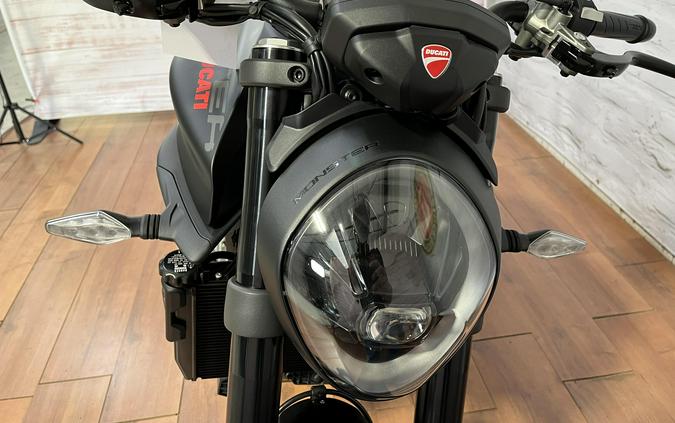 2026 Ducati MONSTER 937 DARK STEALTH