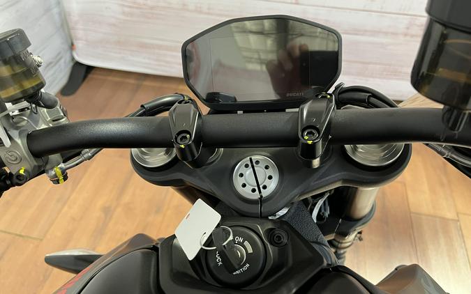 2026 Ducati MONSTER 937 DARK STEALTH