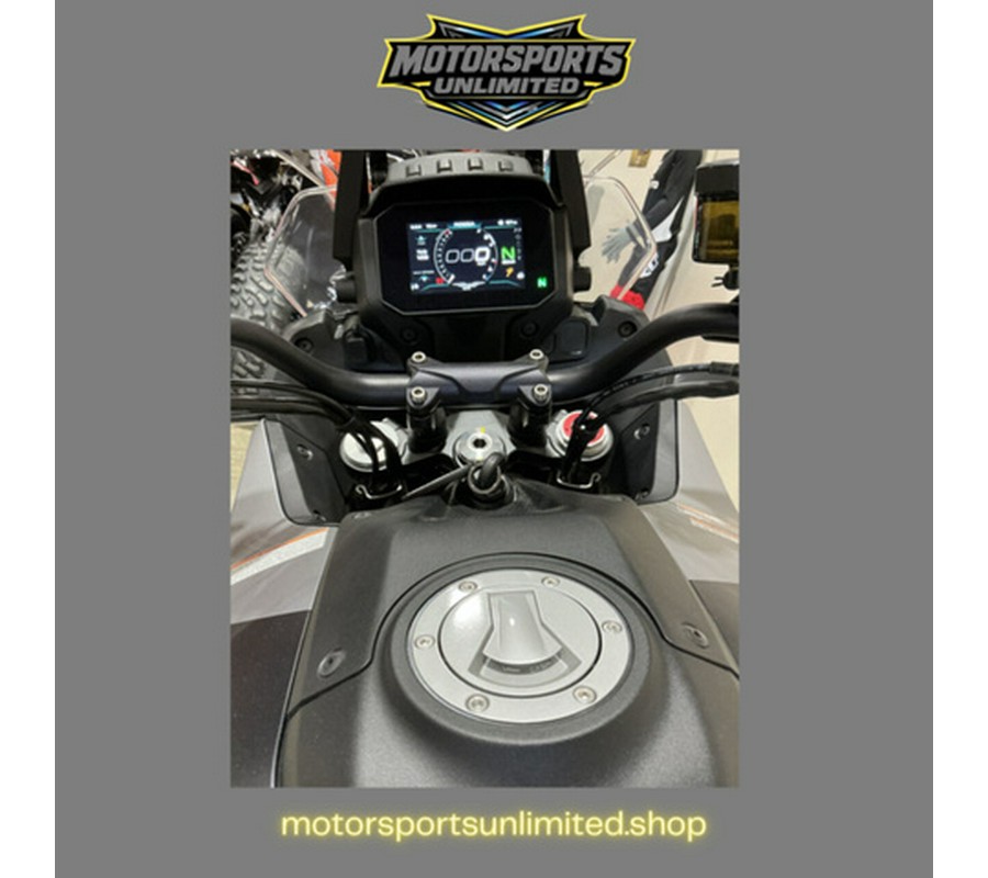 2025 MOTO GUZZI Stelvio