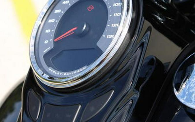 2026 Harley-Davidson® FLHC - Heritage Classic