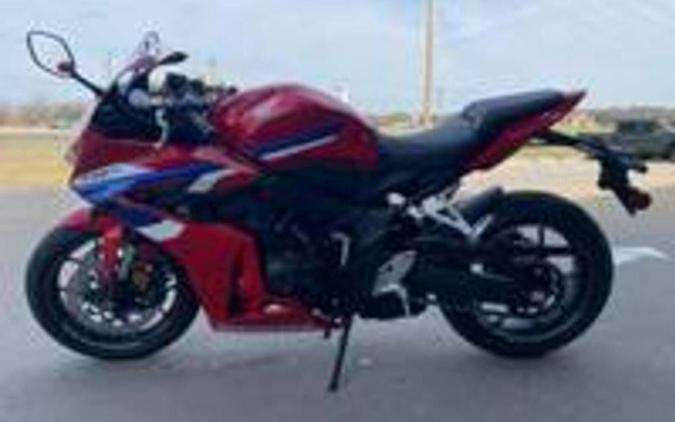 2026 Honda CBR650R E-Clutch