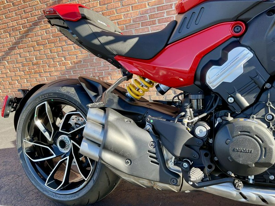 Used 2024 Ducati Diavel V4