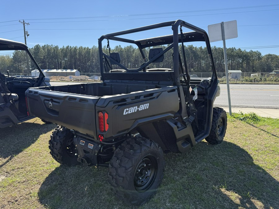 2026 Can-Am Defender HD7