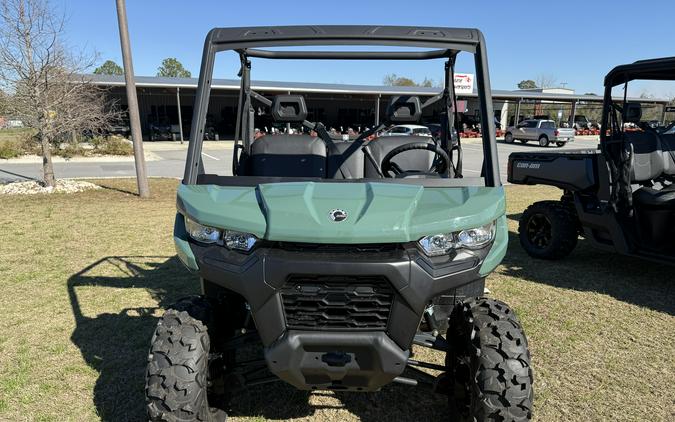 2026 Can-Am Defender HD7