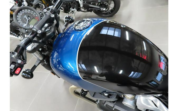 2026 BONNEVILLE BOBBER - Triumph
