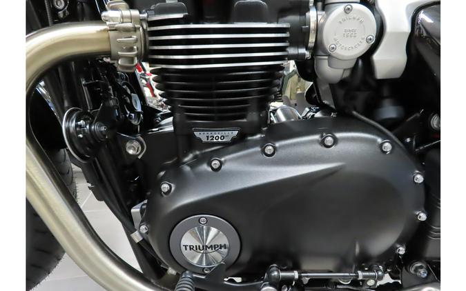 2026 BONNEVILLE BOBBER - Triumph
