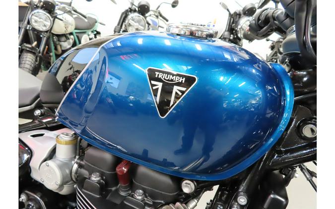 2026 BONNEVILLE BOBBER - Triumph