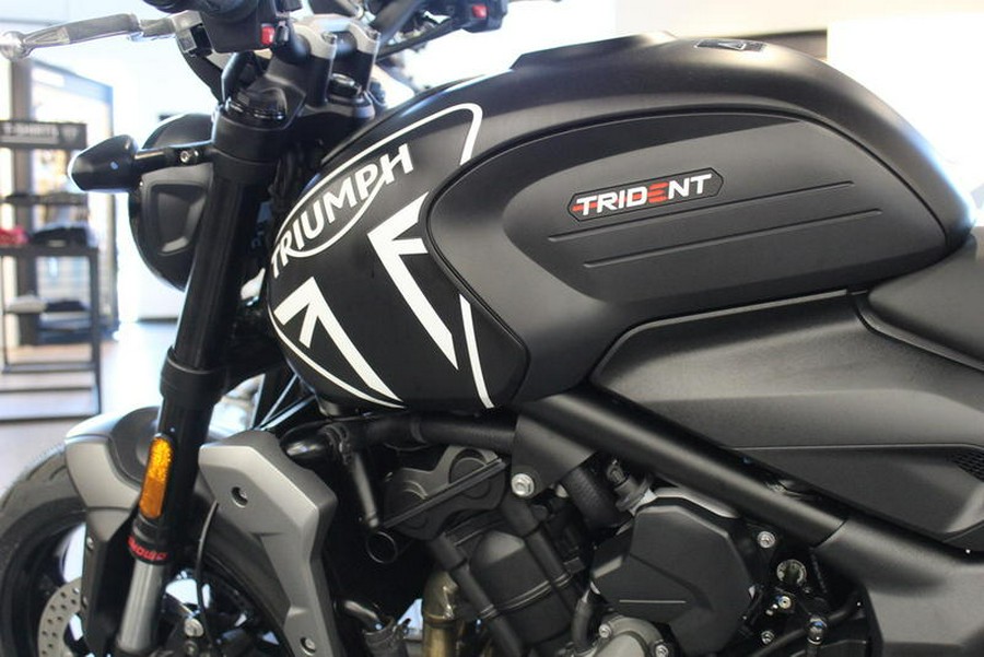 2024 Triumph Trident 660 Matte Jet Black/Matte Silver Ice