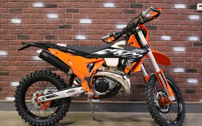 2025 KTM XC 300 W Hardenduro