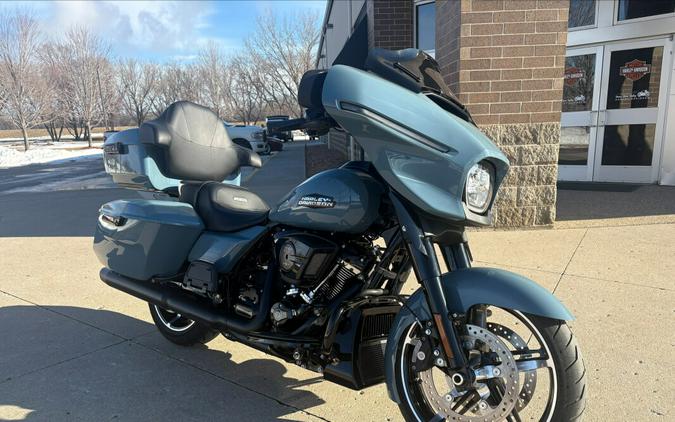 2024 Harley-Davidson® Street Glide® Sharkskin Blue - Black Finish