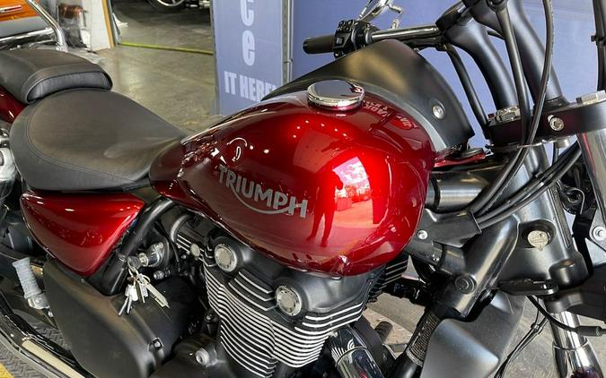 2017 Triumph Thunderbird Storm ABS Lava Red