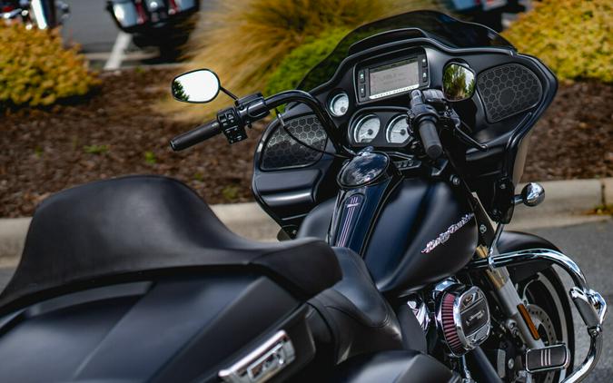 FLTRXS 2017 Road Glide® Special