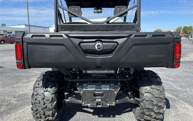 2023 Can-Am Defender XT HD9