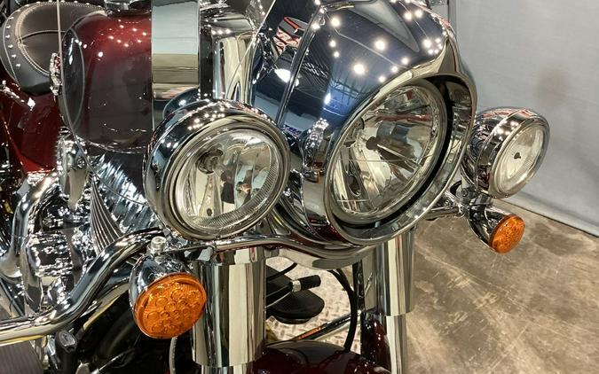 2021 Indian Motorcycle® Springfield® Maroon Metallic/Crimson Metallic