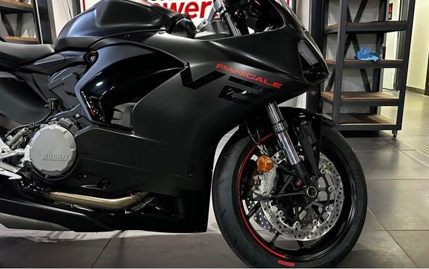 2024 Ducati Panigale V2 - Black on Black