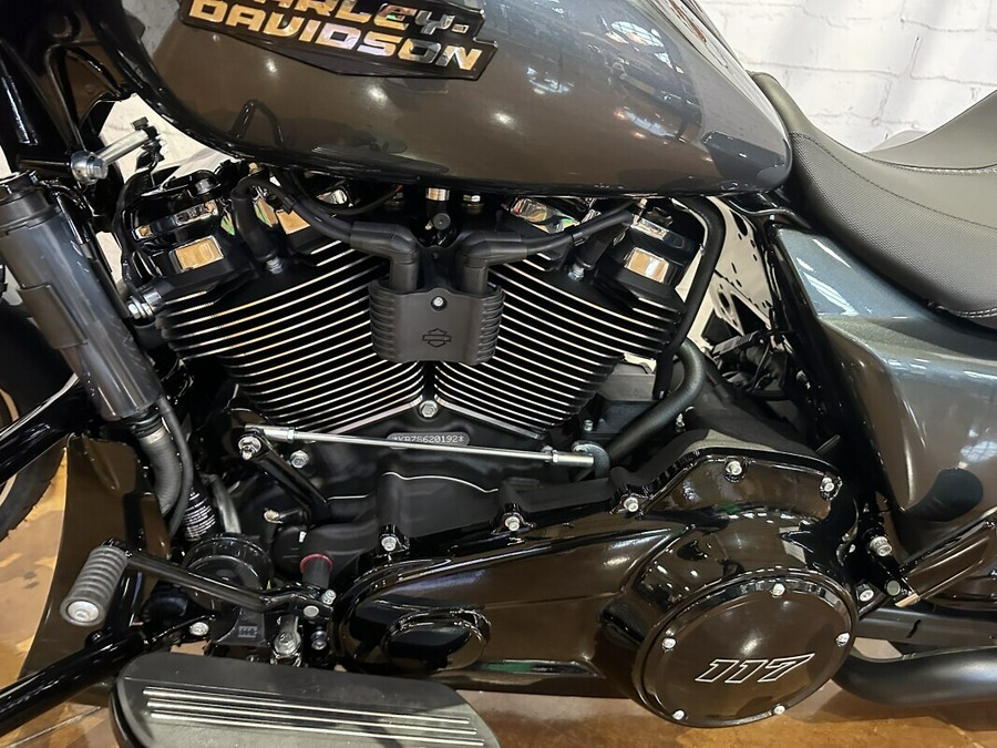 2025 Harley-Davidson® Street Glide® FLHX 0438257 Iron Horse Metallic