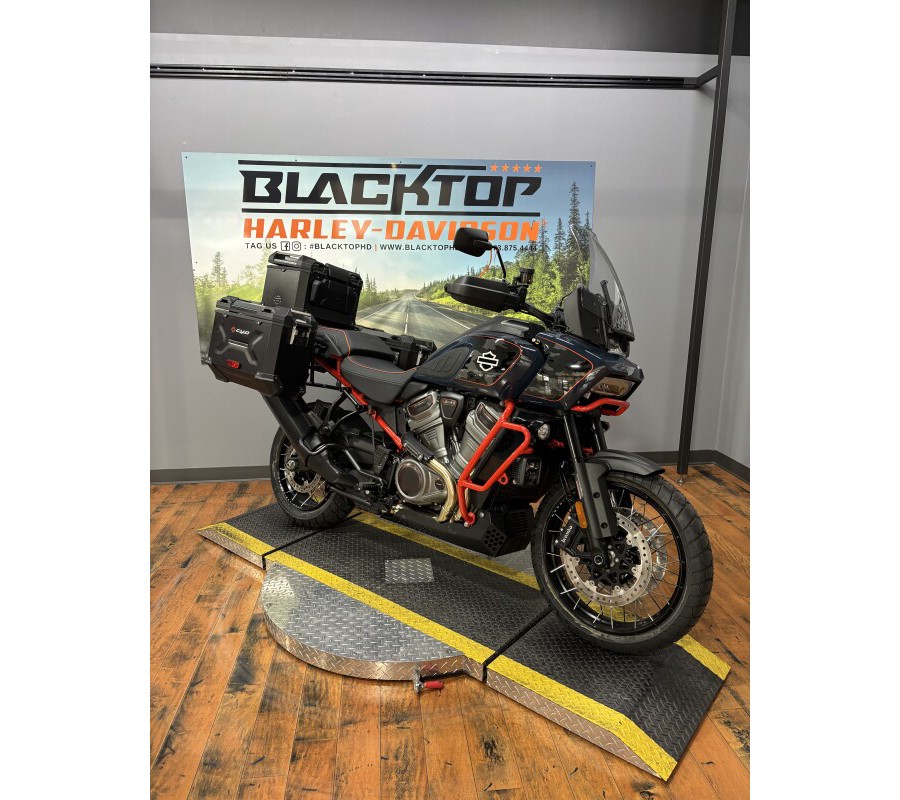 2025 Harley-Davidson® CVO™ Pan America® CARBON BLUE