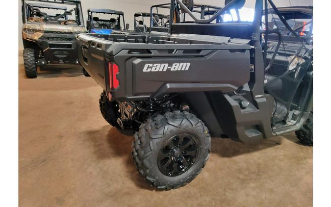 2023 Can-Am DEFENDER DPS HD7