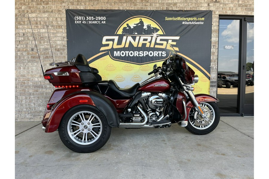 2016 Harley-Davidson® FLHTCUTG Tri Glide® Ultra