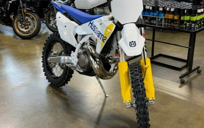 2027 TX 300 - Husqvarna Motorcycles