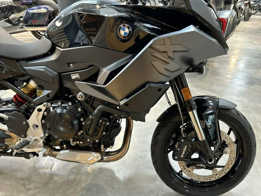 2023 BMW F 900 XR Triple Black