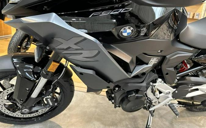 2023 BMW F 900 XR Triple Black