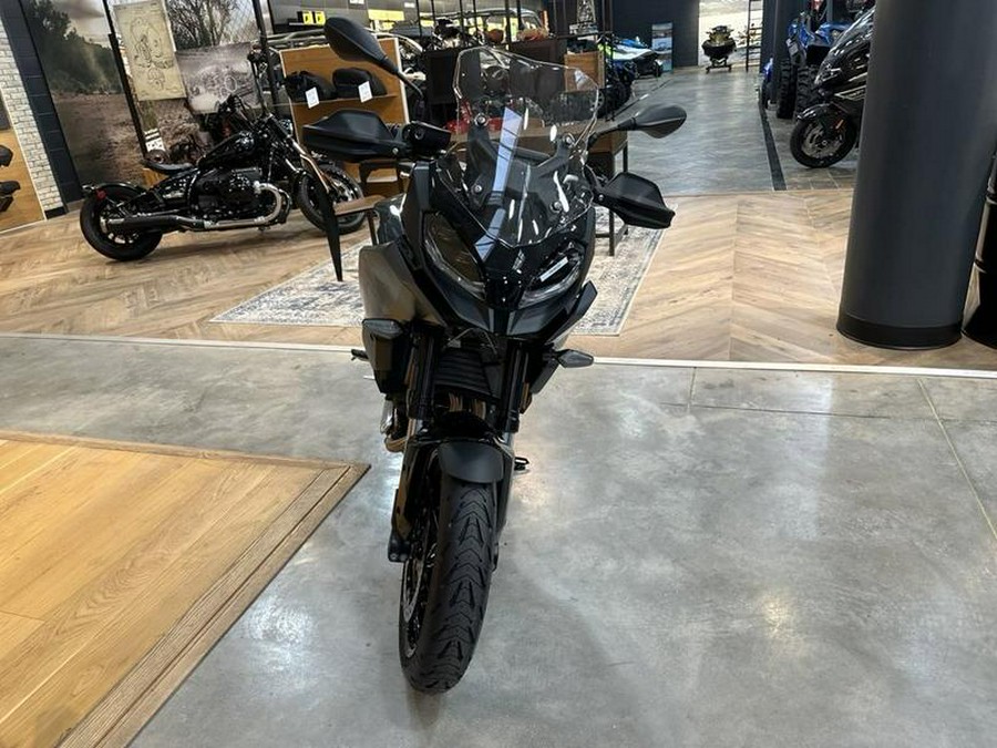 2023 BMW F 900 XR Triple Black