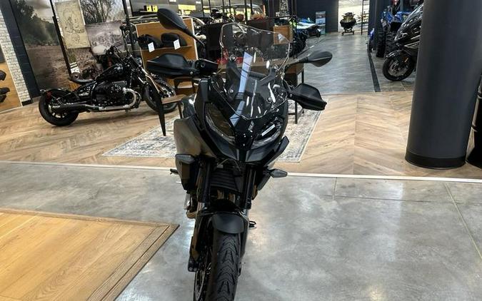 2023 BMW F 900 XR Triple Black