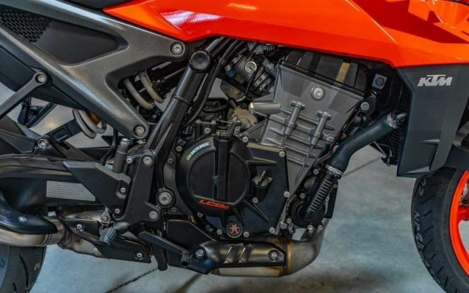 2024 KTM 990 Duke