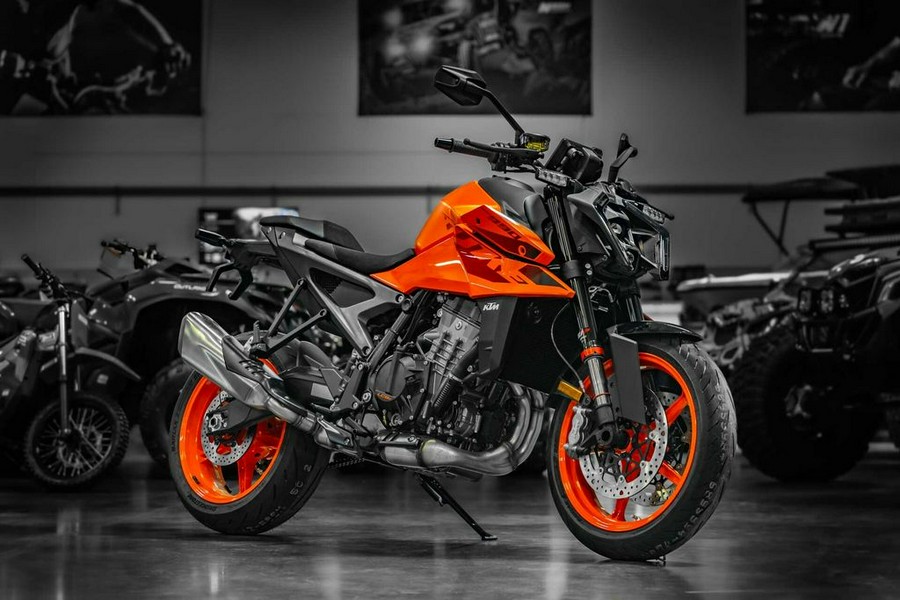 2024 KTM 990 Duke