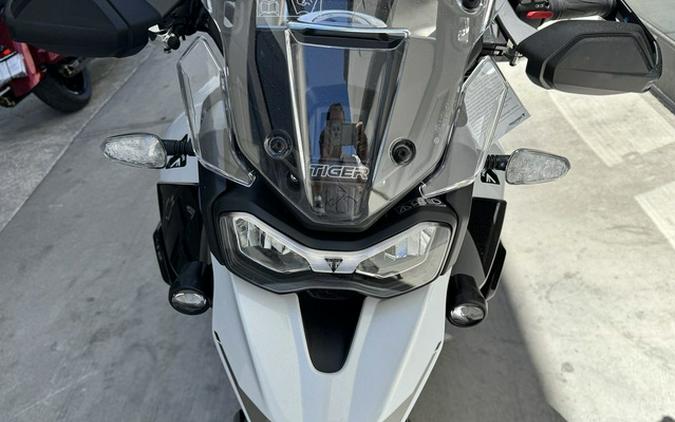 2025 Triumph Tiger 900 GT Pro Snowdonia White Sapphire Black
