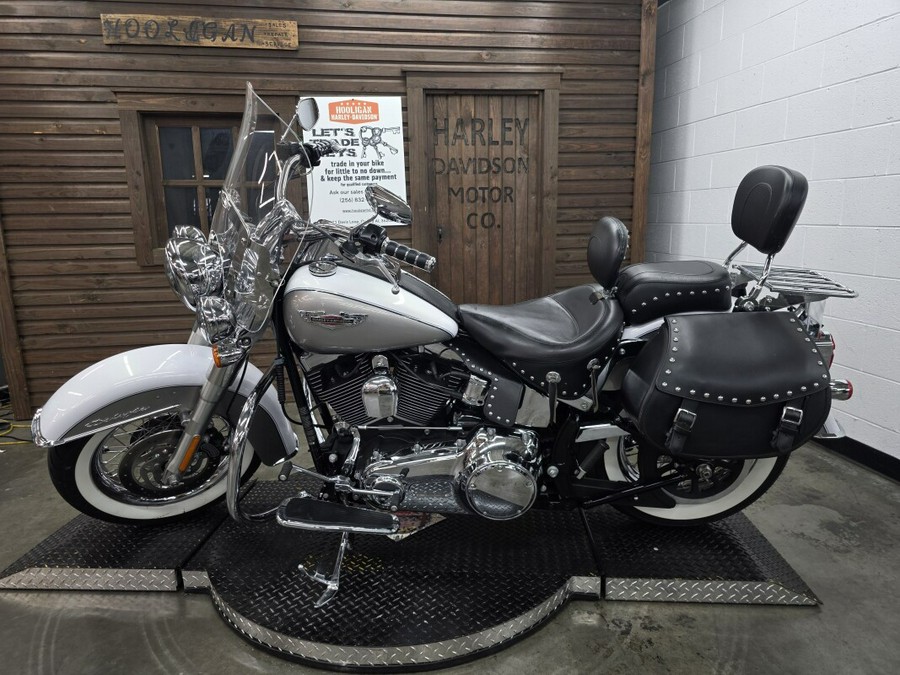 2009 Harley-Davidson® Softail® Deluxe WHT GOLD/PEWTER