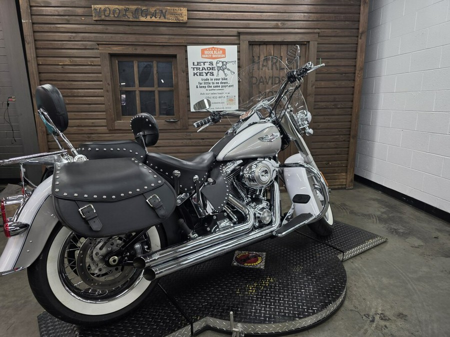 2009 Harley-Davidson® Softail® Deluxe WHT GOLD/PEWTER