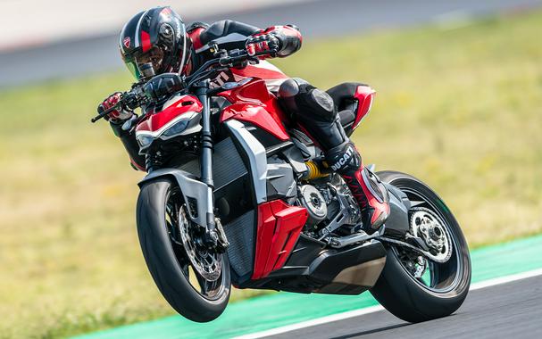 2023 Ducati Streetfighter V2