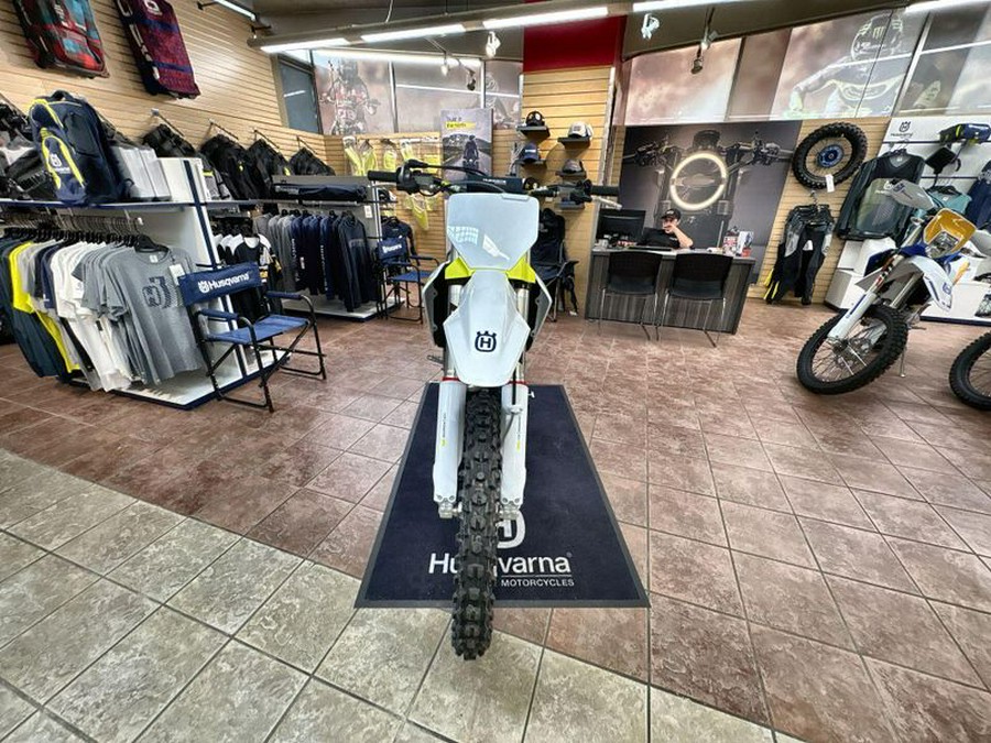 New 2025 HUSQVARNA FC 450