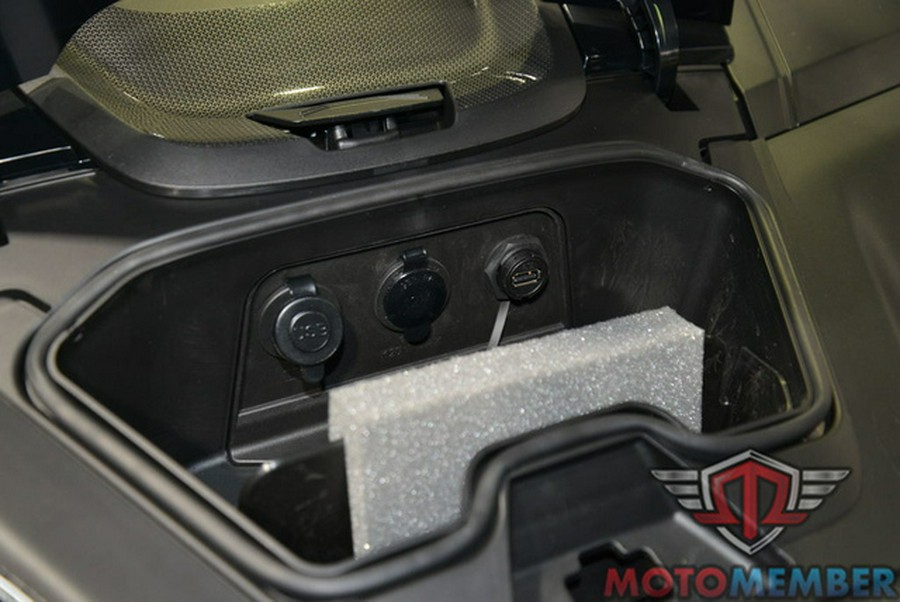 2025 Can-Am Maverick R Max X RS With Smart-Shox X rs