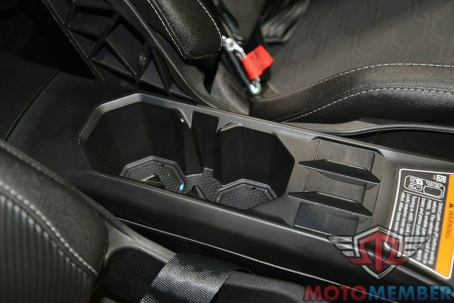 2025 Can-Am Maverick R Max X RS With Smart-Shox X rs