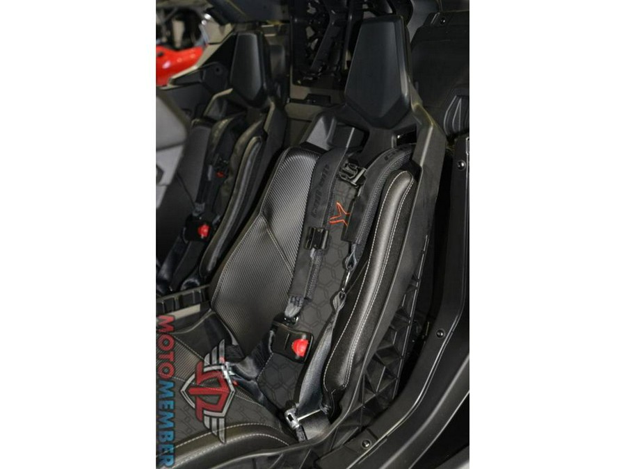 2025 Can-Am Maverick R Max X RS With Smart-Shox