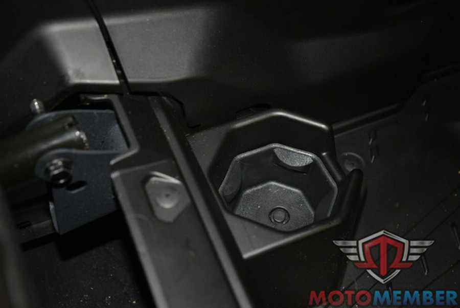 2025 Can-Am Maverick R Max X RS With Smart-Shox X rs