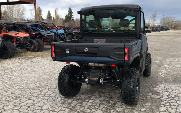 2026 Can-Am® Defender XT CAB HD11