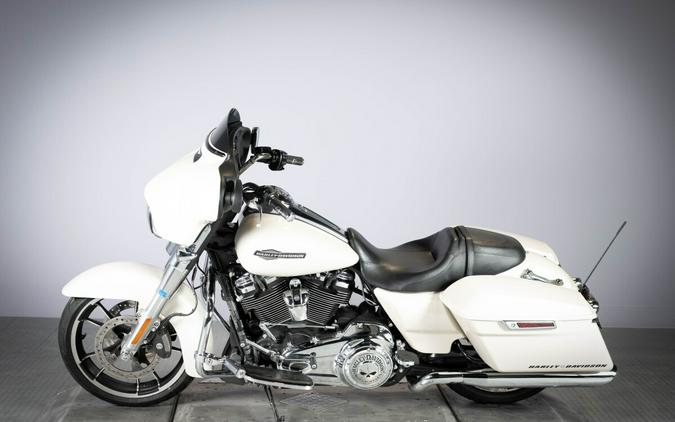 2022 Harley-Davidson Street Glide