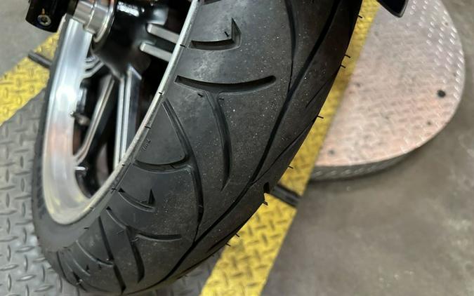 2012 Triumph Bonneville SE Two-Tones