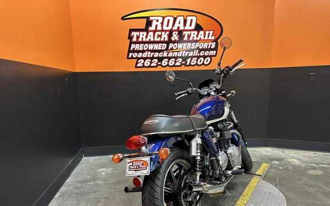 2012 Triumph Bonneville SE Two-Tones