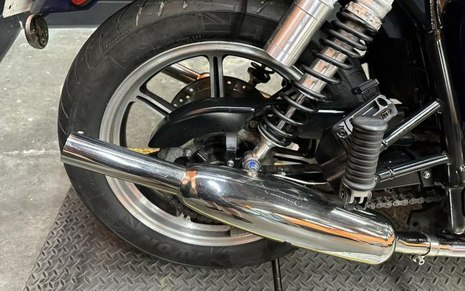 2012 Triumph Bonneville SE Two-Tones