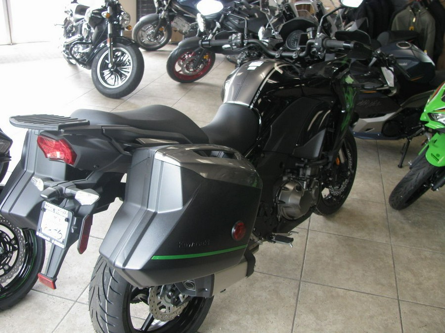 2023 Kawasaki Versys® 1000 SE LT+