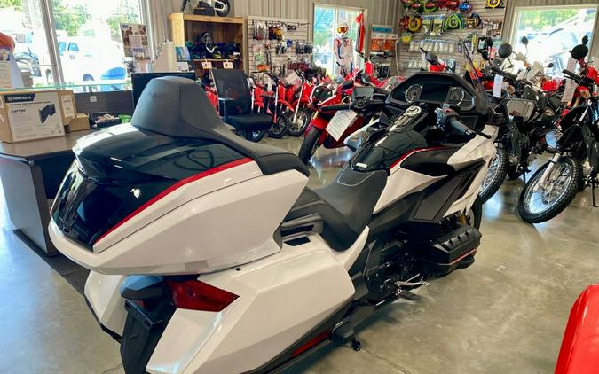 2024 Honda GOLDWING TOUR