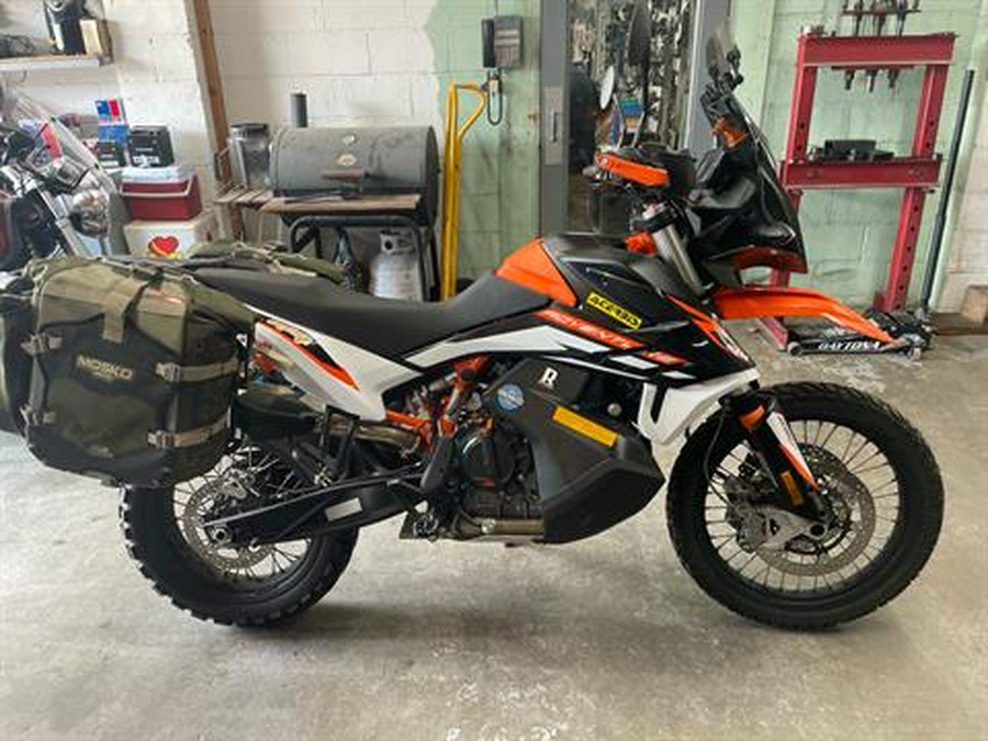 2022 KTM 890 Adventure R