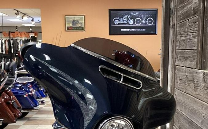 2016 Harley-Davidson® Street Glide® Special Custom Colour Cosmic Blue Pearl